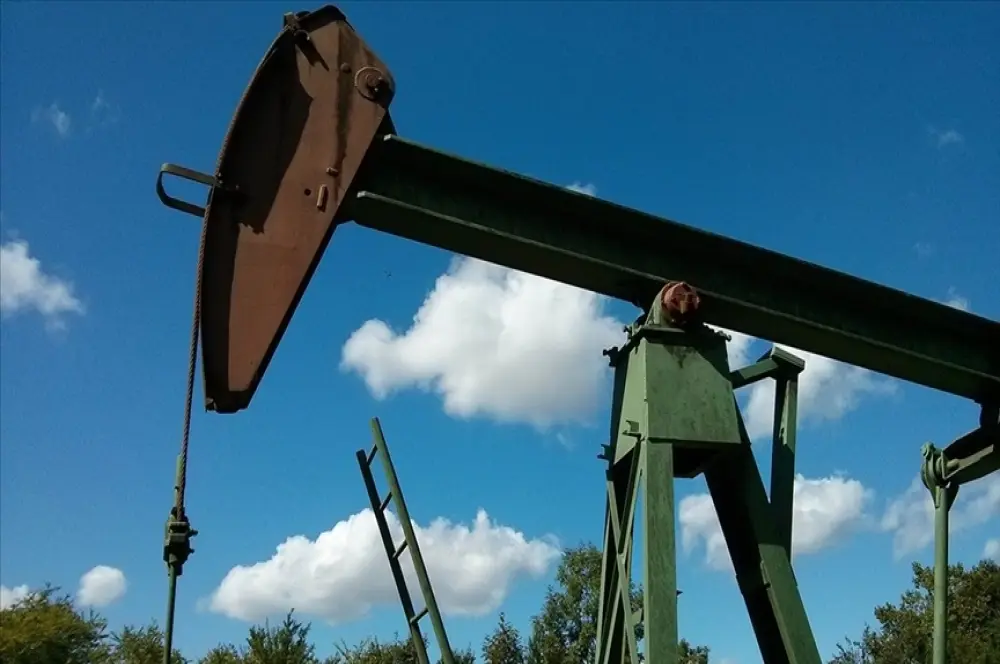 Rusya, petrol üretimindeki ‘azaltma’ kararını yıl sonuna kadar uygulayacak Rusya, petrol üretimindeki ‘azaltma’ kararını yıl sonuna kadar uygulayacak
