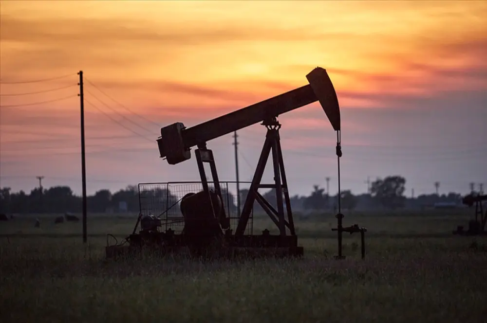 OPEC+ üyesi Arap ülkelerinden bir kısmı petrol üretimini düşürme kararı aldı OPEC+ üyesi Arap ülkelerinden bir kısmı petrol üretimini düşürme kararı aldı