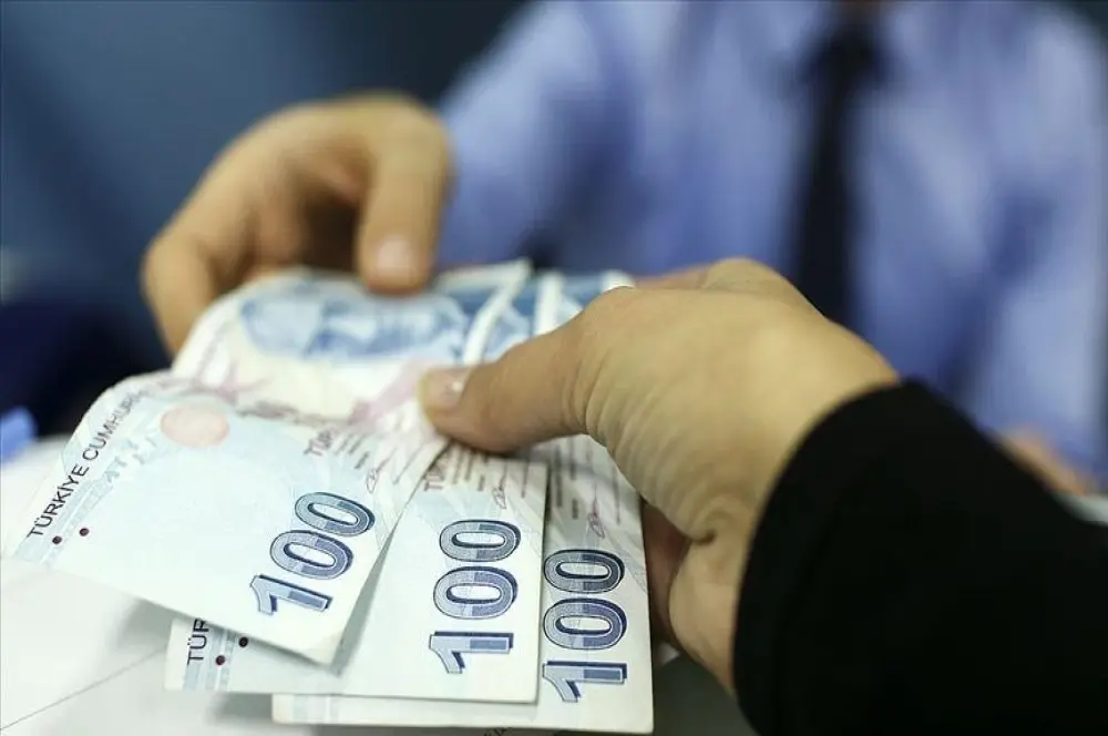 Emeklilerin aylık ve ikramiyeleri bayramdan önce ödenecek Emeklilerin aylık ve ikramiyeleri bayramdan önce ödenecek