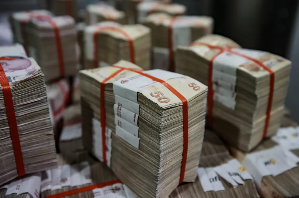 Resmi Gazete'de yayımlandı, en düşük emekli maaşı 7 bin 500 lira oldu Resmi Gazete'de yayımlandı, en düşük emekli maaşı 7 bin 500 lira oldu