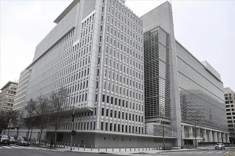 Dünya Bankası, küresel ekonomik büyüme tahminini bu yıl için yükseltti Dünya Bankası, küresel ekonomik büyüme tahminini bu yıl için yükseltti