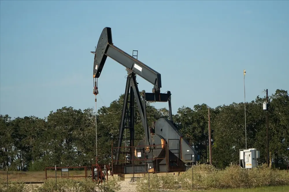ABD petrol fiyatı tahminini yukarı yönlü revize etti ABD petrol fiyatı tahminini yukarı yönlü revize etti