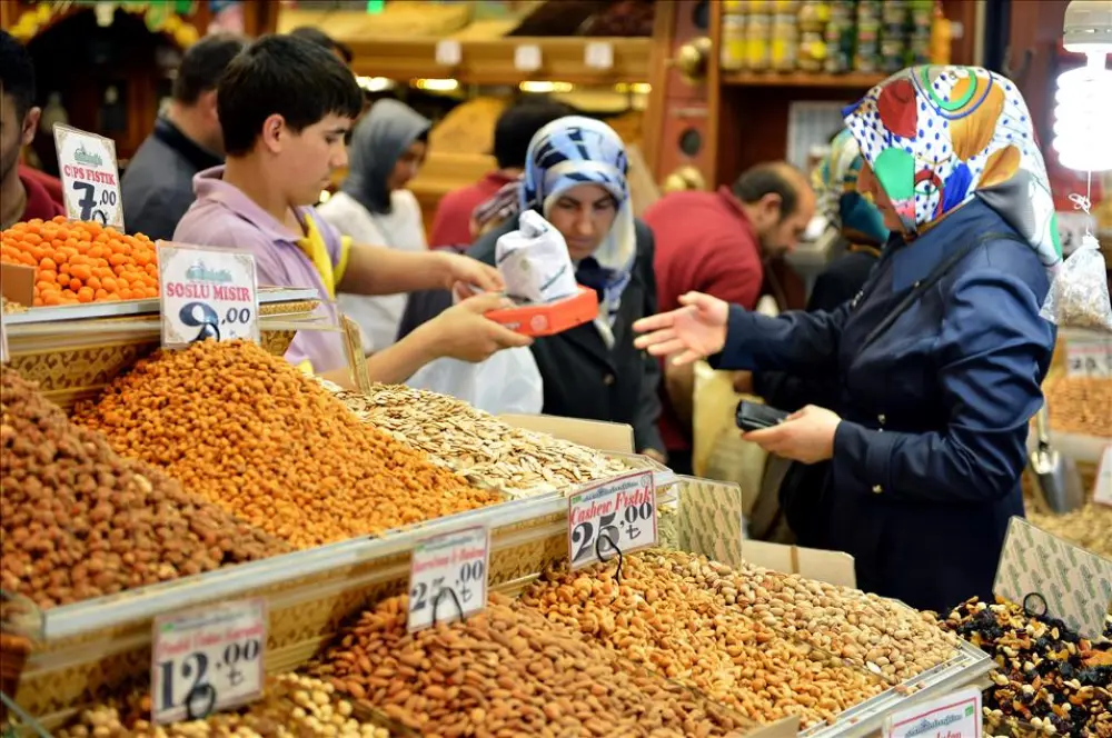Esnaf, Ramazan Bayramı'nda 30 milyar lira ciro bekliyor Esnaf, Ramazan Bayramı'nda 30 milyar lira ciro bekliyor