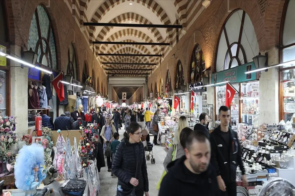 Edirne'de tarihi çarşılarda bayram hareketliliği Edirne'de tarihi çarşılarda bayram hareketliliği