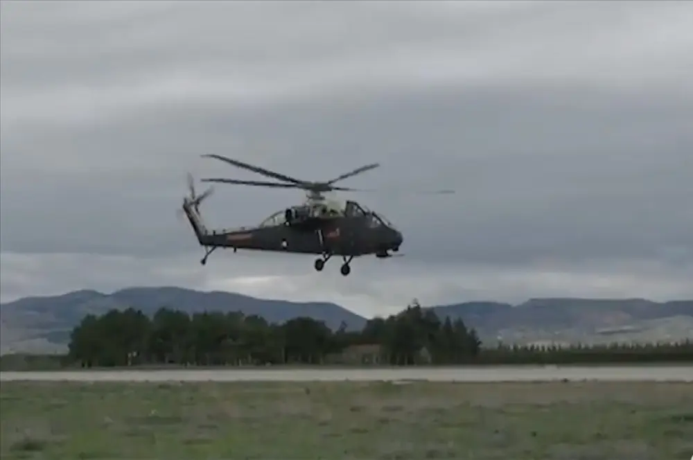 Ağır sınıf taarruz helikopteri ATAK-2 ilk kez havalandı Ağır sınıf taarruz helikopteri ATAK-2 ilk kez havalandı