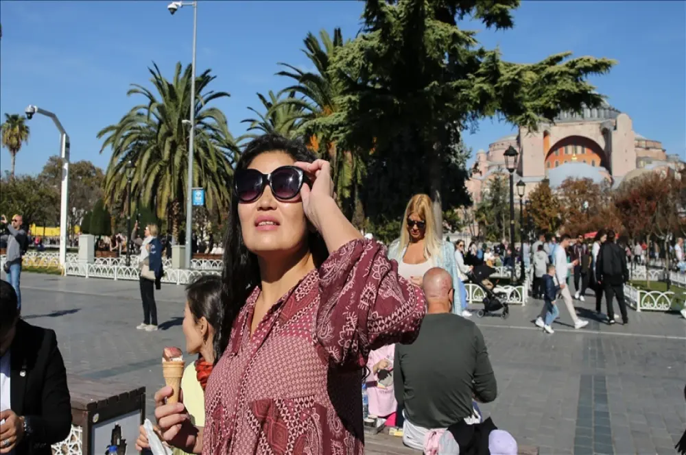 Yılın ilk 3 ayında İstanbul turizmde zirveye çıktı Yılın ilk 3 ayında İstanbul turizmde zirveye çıktı