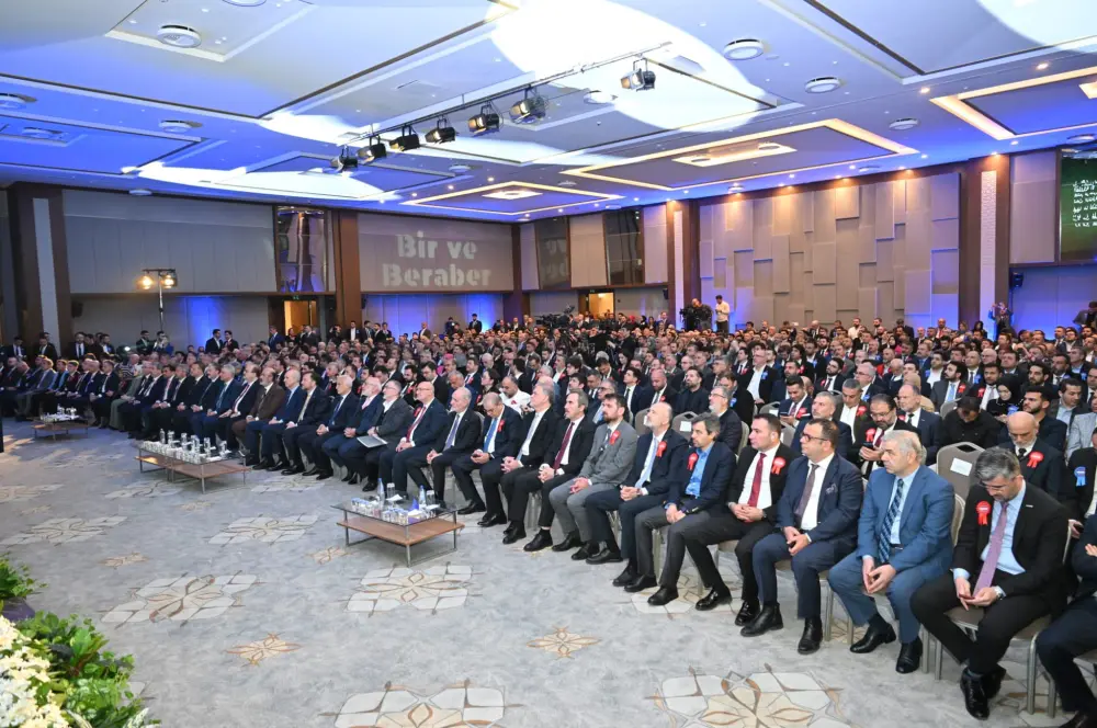 Milletçe kenetlenerek Türkiye Yüzyılı’na ihtişamlı bir başlangıç yapacağız Milletçe kenetlenerek Türkiye Yüzyılı’na ihtişamlı bir başlangıç yapacağız