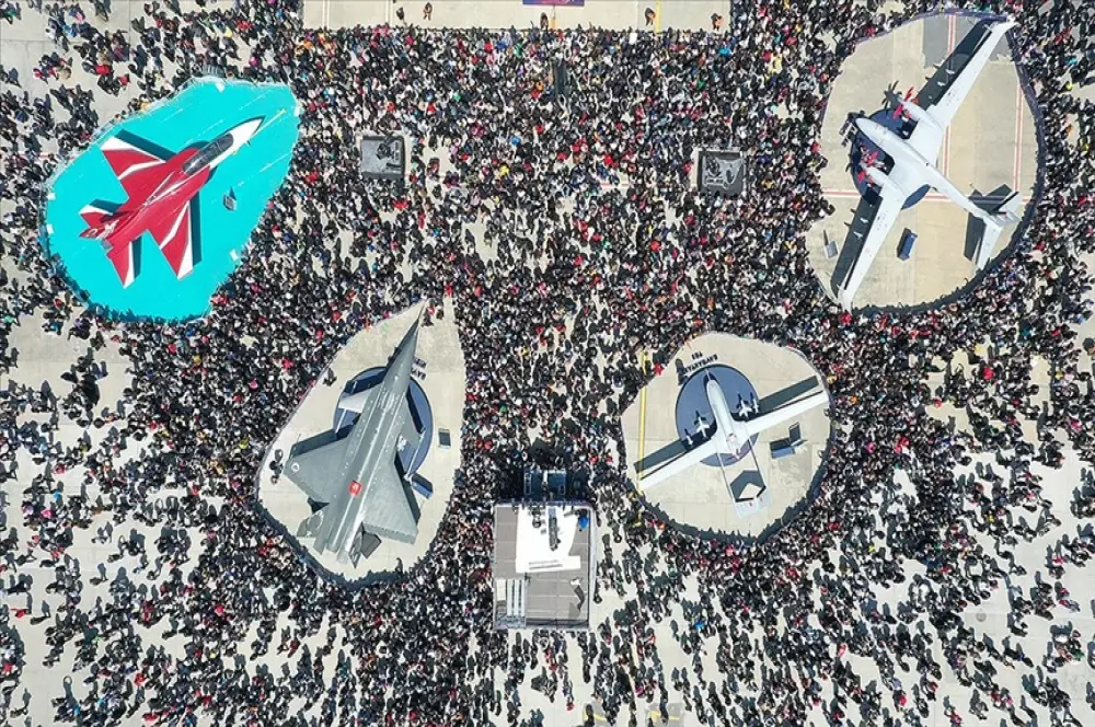 TEKNOFEST İstanbul'u 3 günde 1 milyona yakın kişi ziyaret etti TEKNOFEST İstanbul'u 3 günde 1 milyona yakın kişi ziyaret etti
