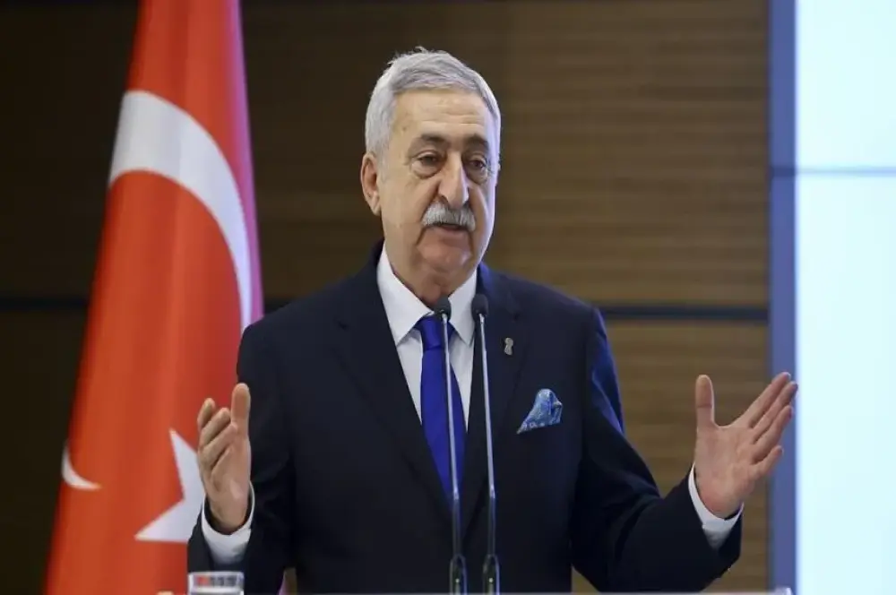 Esnaf, prim gün sayısının SSK'lilerle eşitlenmesini memnuniyetle karşıladı Esnaf, prim gün sayısının SSK'lilerle eşitlenmesini memnuniyetle karşıladı