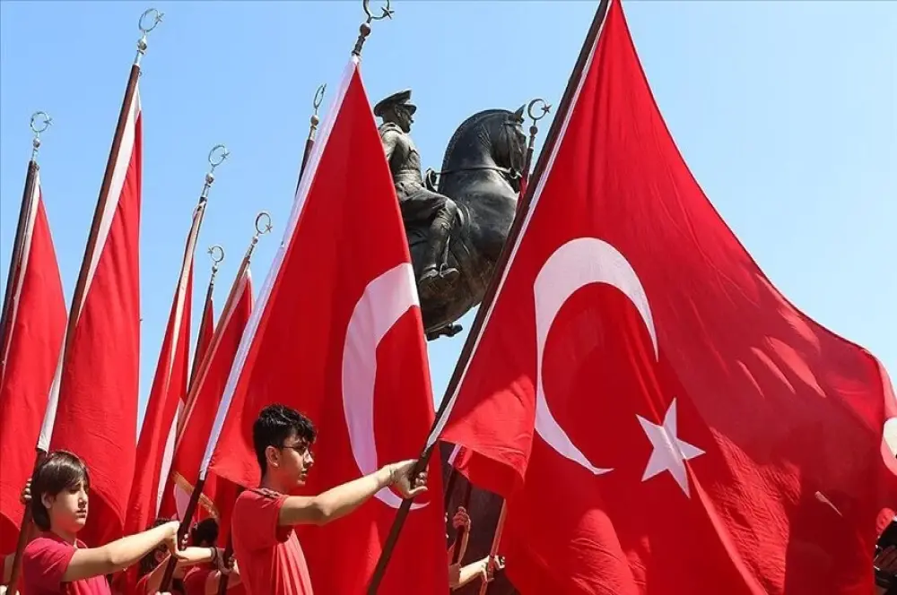 19 Mayıs Atatürk'ü Anma, Gençlik ve Spor Bayramı tüm yurtta kutlanıyor 19 Mayıs Atatürk'ü Anma, Gençlik ve Spor Bayramı tüm yurtta kutlanıyor