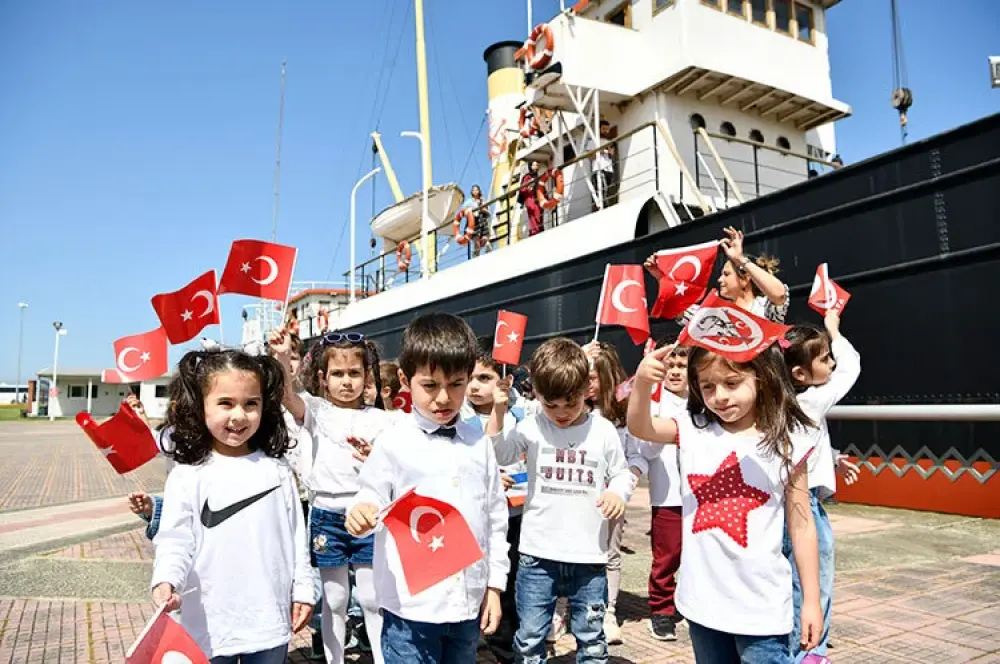 Bandırma Gemi Müzesi'ni son 5 yılda 1 milyon 660 bin ziyaretçi gezdi Bandırma Gemi Müzesi'ni son 5 yılda 1 milyon 660 bin ziyaretçi gezdi