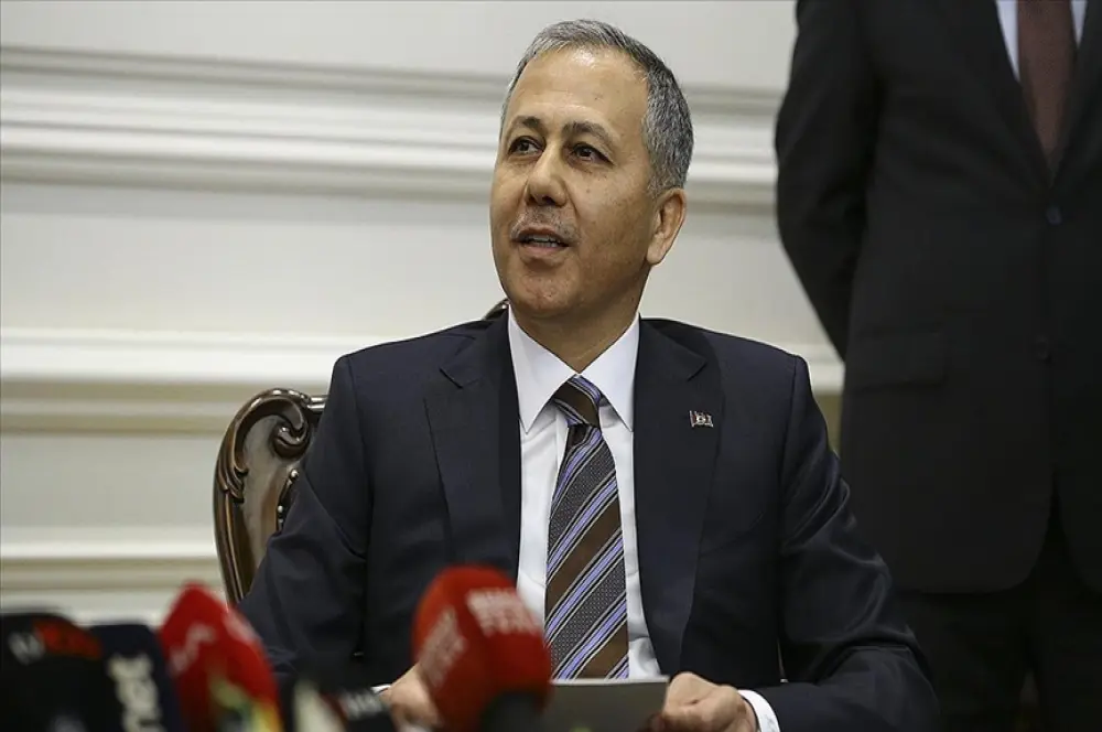'Tüm suç ve suçlularla mücadelemiz büyük bir azim ve kararlılıkla devam edecek' 'Tüm suç ve suçlularla mücadelemiz büyük bir azim ve kararlılıkla devam edecek'