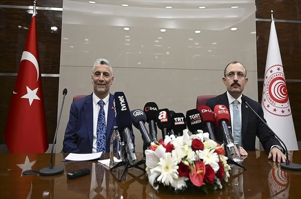 Bakan Bolat: Fiyat istikrarını sağlamak önceliğimizdir Bakan Bolat: Fiyat istikrarını sağlamak önceliğimizdir