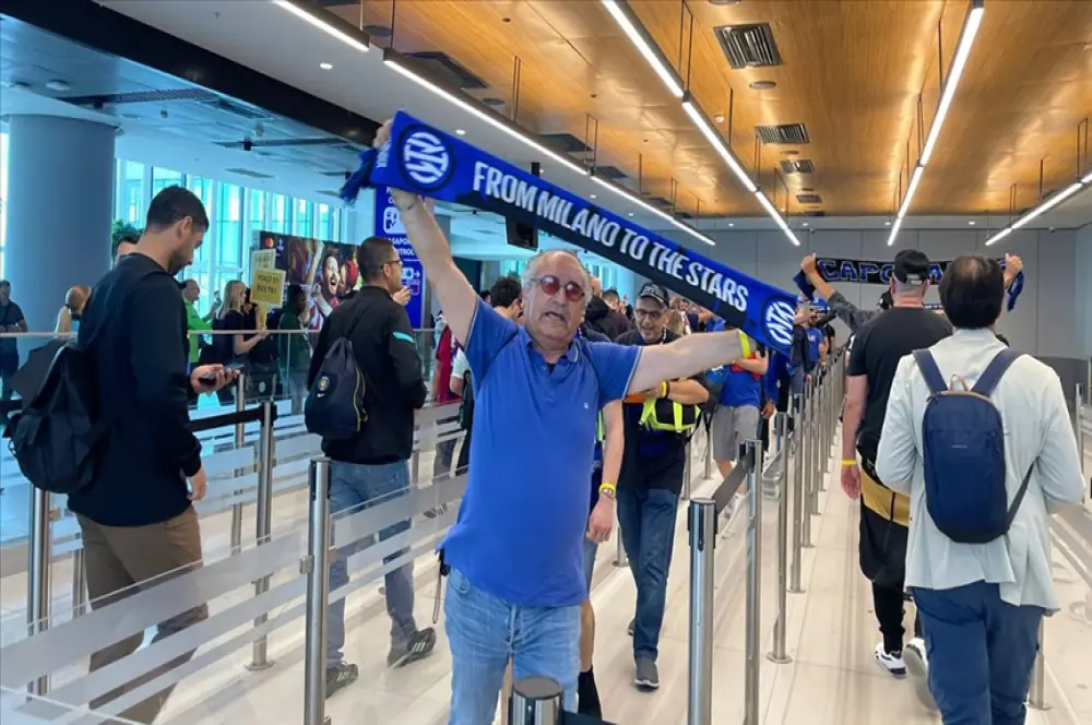 İstanbul Havalimanı'nın günlük uçuş ve yolcu sayısında ‘Şampiyonlar Ligi’ rekoru İstanbul Havalimanı'nın günlük uçuş ve yolcu sayısında ‘Şampiyonlar Ligi’ rekoru