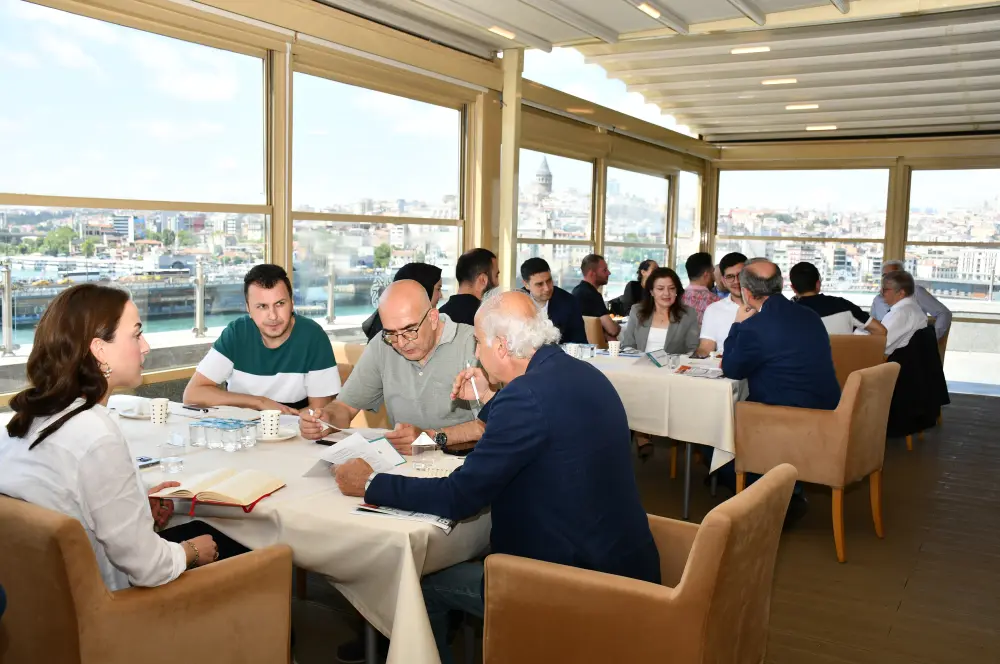 İTO ile 16 KOBİ daha ihracata ilk adımı atıyor İTO ile 16 KOBİ daha ihracata ilk adımı atıyor