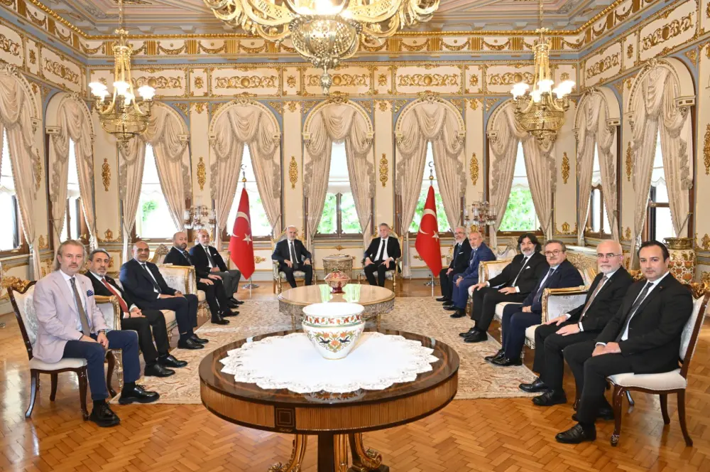 İTO heyetinden Vali Davut Gül’e ziyaret İTO heyetinden Vali Davut Gül’e ziyaret