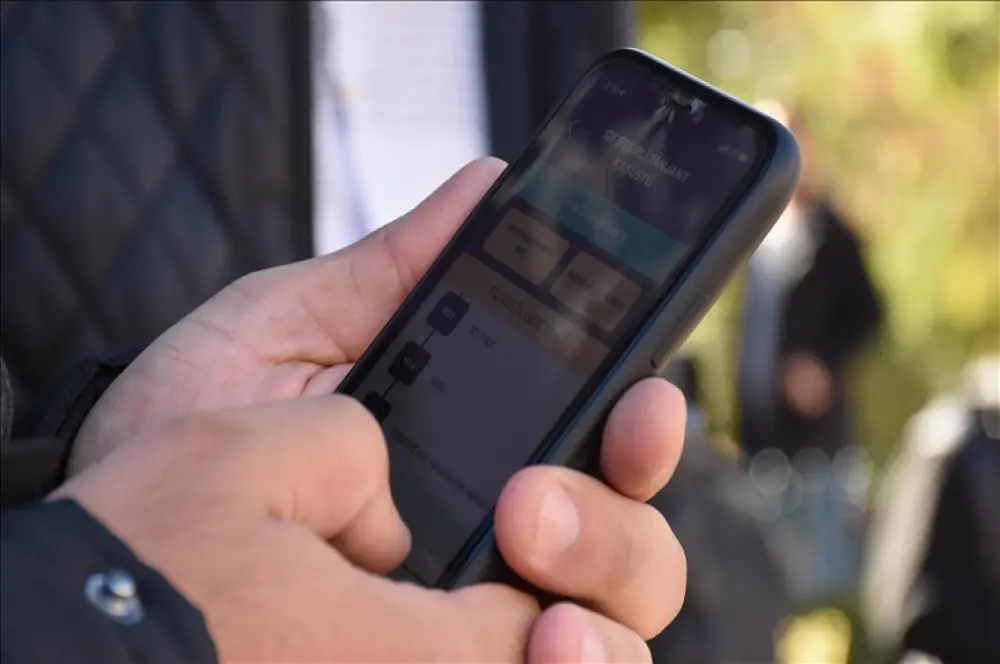 AB akıllı telefonları daha sağlam ve pillerini daha uzun ömürlü hale getiriyor AB akıllı telefonları daha sağlam ve pillerini daha uzun ömürlü hale getiriyor