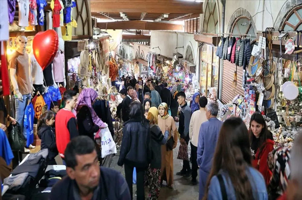Esnaf, Kurban Bayramı alışverişlerinden yaklaşık 100 milyar lira gelir bekliyor Esnaf, Kurban Bayramı alışverişlerinden yaklaşık 100 milyar lira gelir bekliyor