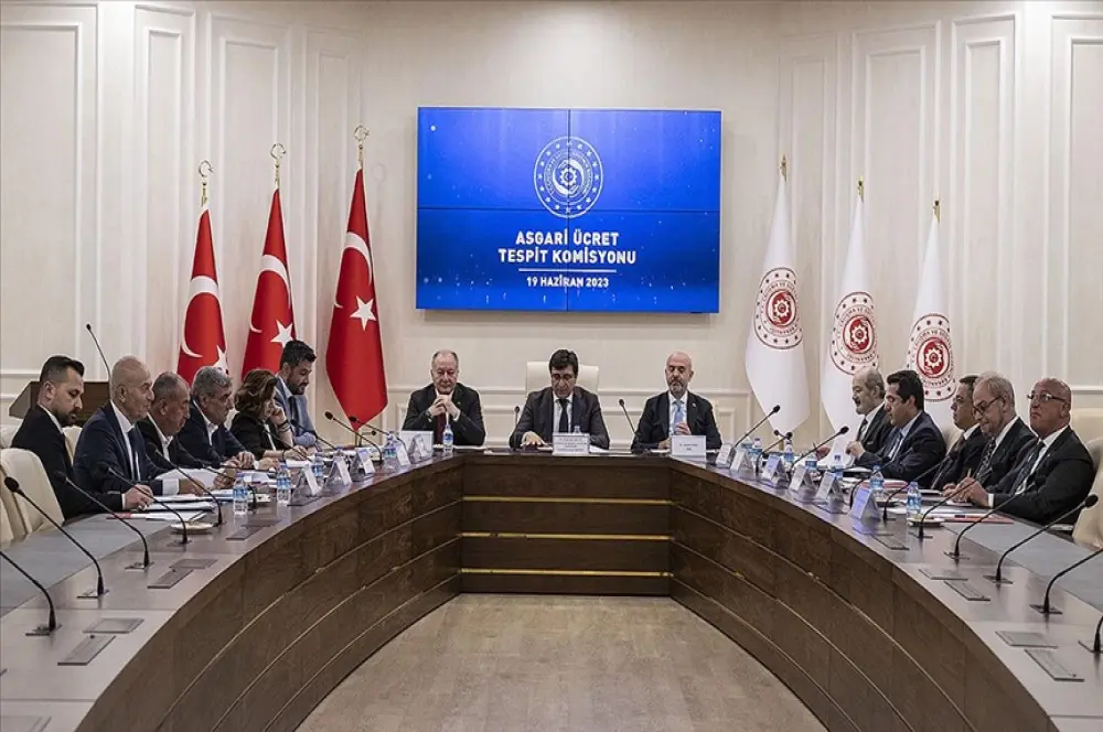 Asgari Ücret Tespit Komisyonu ara zam için ikinci toplantısını yaptı Asgari Ücret Tespit Komisyonu ara zam için ikinci toplantısını yaptı