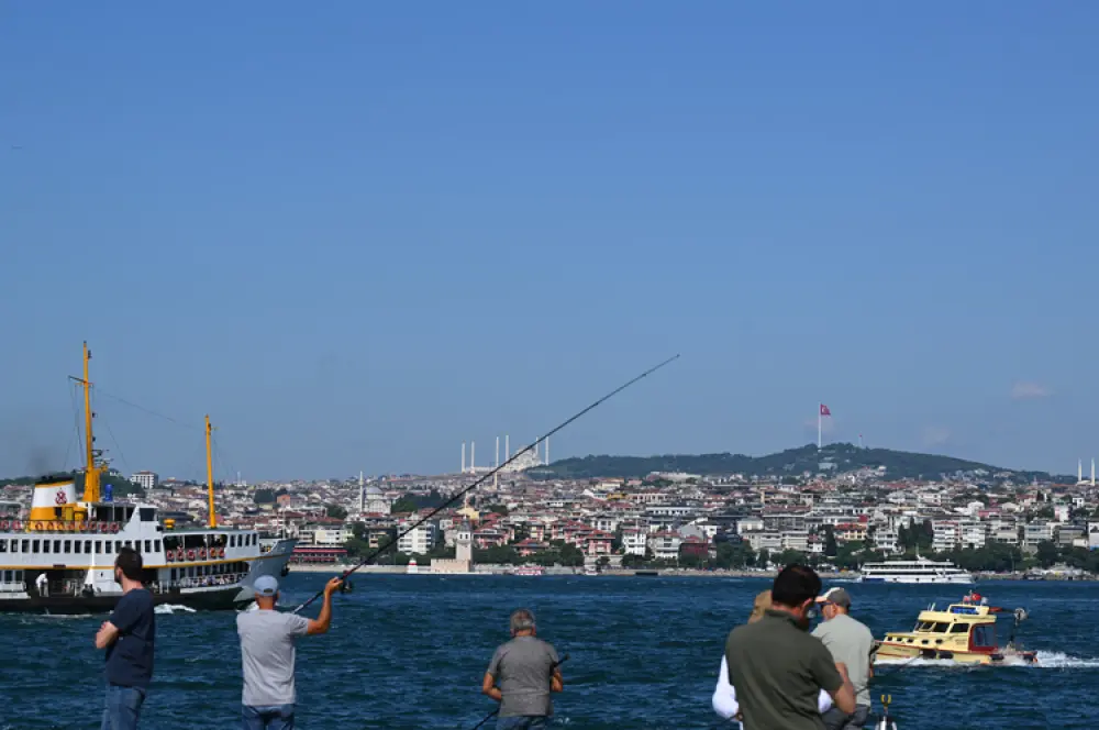 İstanbullular ve turistler boş kalan kentte gezmenin tadını çıkardı İstanbullular ve turistler boş kalan kentte gezmenin tadını çıkardı