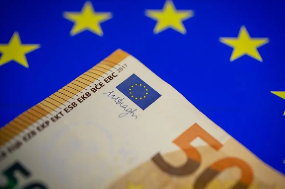 Euro Bölgesi'nde yatırımcı güveni temmuzda beklenenden fazla düştü Euro Bölgesi'nde yatırımcı güveni temmuzda beklenenden fazla düştü