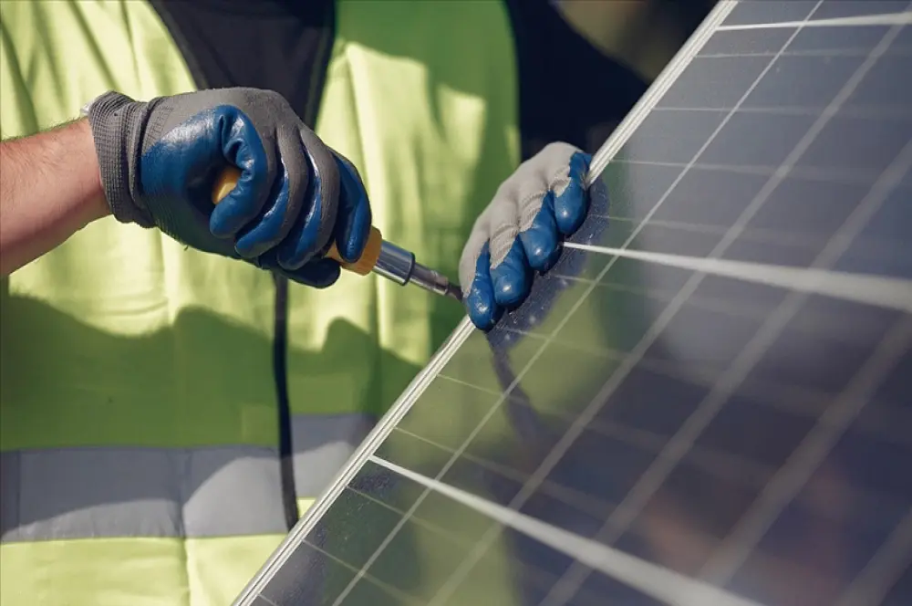 Elektrik Piyasası Lisans Yönetmeliğine geçici madde eklendi Elektrik Piyasası Lisans Yönetmeliğine geçici madde eklendi