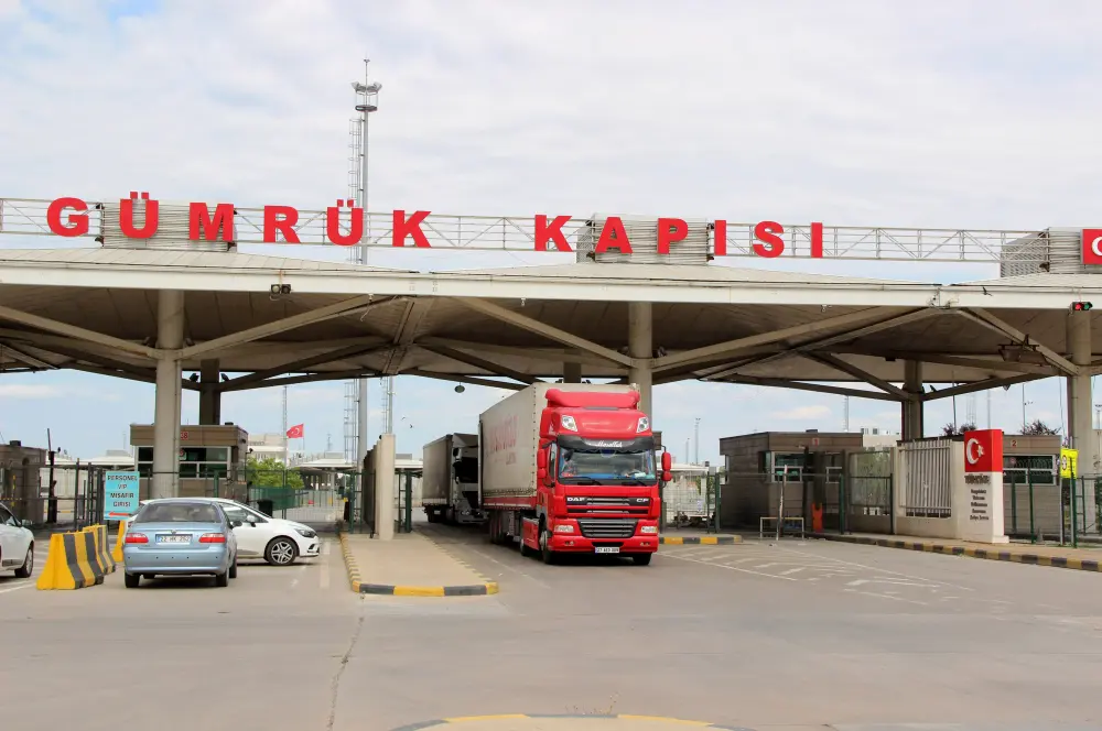 Gümrük işlemlerinde yetkilendirilmiş yükümlü statüsü hız kazandırıyor Gümrük işlemlerinde yetkilendirilmiş yükümlü statüsü hız kazandırıyor