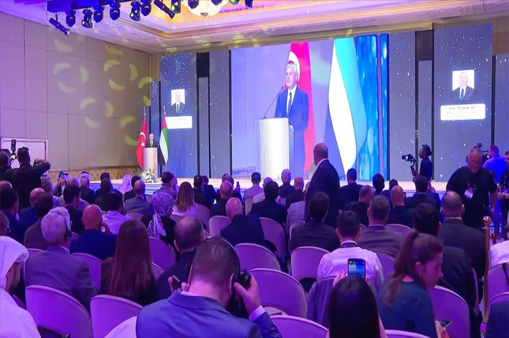 BAE-Türkiye İş Forumu'nda "yatırımların ve iş birliklerinin artırılması" çağrısı BAE-Türkiye İş Forumu'nda "yatırımların ve iş birliklerinin artırılması" çağrısı