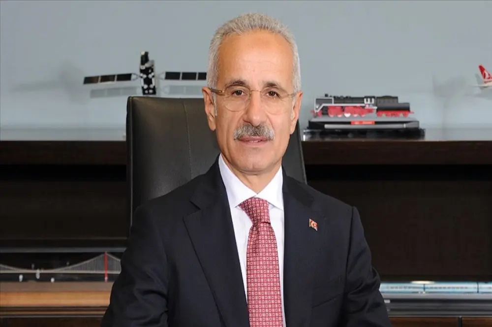 Bakan Uraloğlu: Genişbant internet abone sayısı 91,6 milyona ulaştı Bakan Uraloğlu: Genişbant internet abone sayısı 91,6 milyona ulaştı