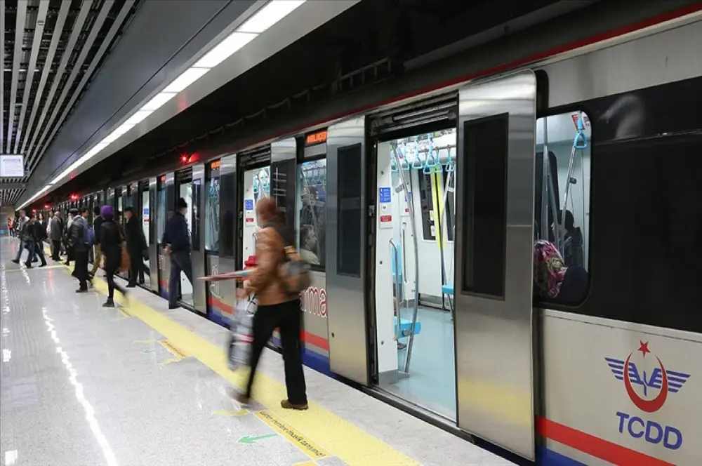 Marmaray ile 10 yılda taşınan yolcu sayısı bir milyara ulaştı Marmaray ile 10 yılda taşınan yolcu sayısı bir milyara ulaştı