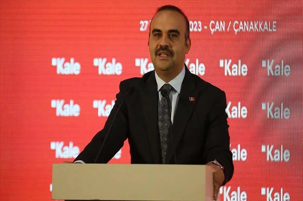 Bakan Kacır: Türkiye, son 20 yılda adım adım küresel üretim üssüne dönüştü Bakan Kacır: Türkiye, son 20 yılda adım adım küresel üretim üssüne dönüştü