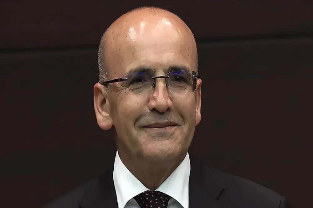Bakan Şimşek: 2024 ortasından itibaren yıllık enflasyon düşmeye başlayacak Bakan Şimşek: 2024 ortasından itibaren yıllık enflasyon düşmeye başlayacak