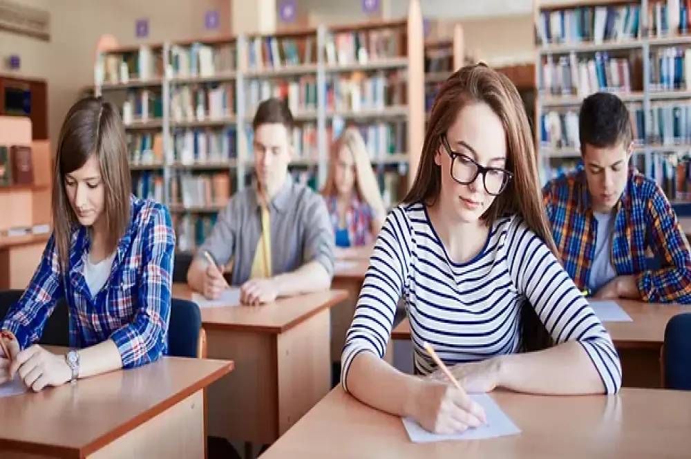 Liselerde sınıf tekrarı yeniden hayata geçirilecek Liselerde sınıf tekrarı yeniden hayata geçirilecek