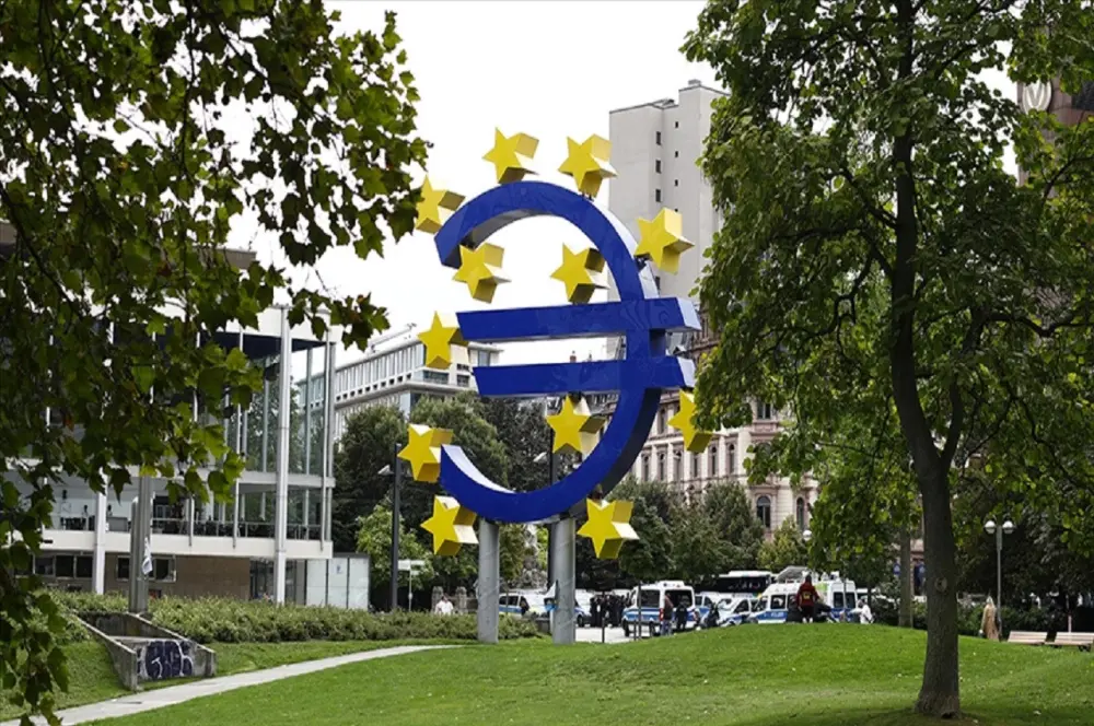 Euro Bölgesi ikinci çeyrekte yüzde 0.3 büyüdü Euro Bölgesi ikinci çeyrekte yüzde 0.3 büyüdü