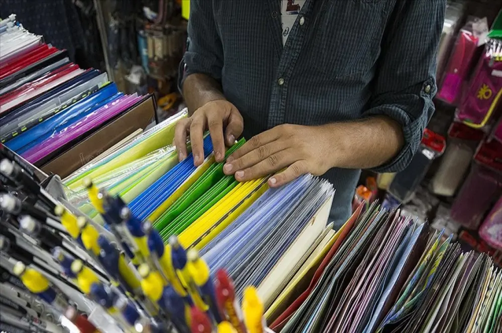 TSE Başkanı Şahin, okul alışverişi yapacak velileri uyardı TSE Başkanı Şahin, okul alışverişi yapacak velileri uyardı