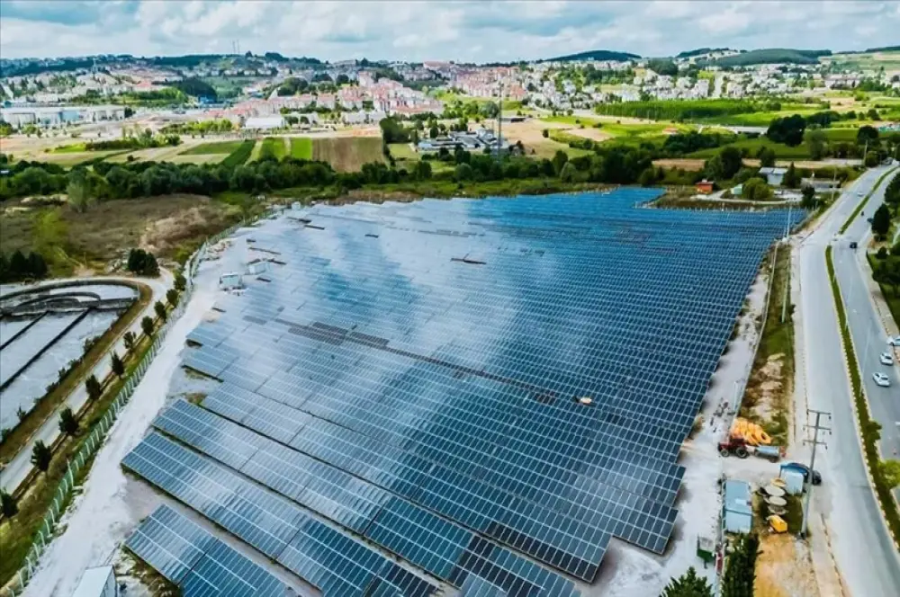 Sakarya'da 60 milyon liralık yatırımla hayata geçirilen GES üretime başladı Sakarya'da 60 milyon liralık yatırımla hayata geçirilen GES üretime başladı