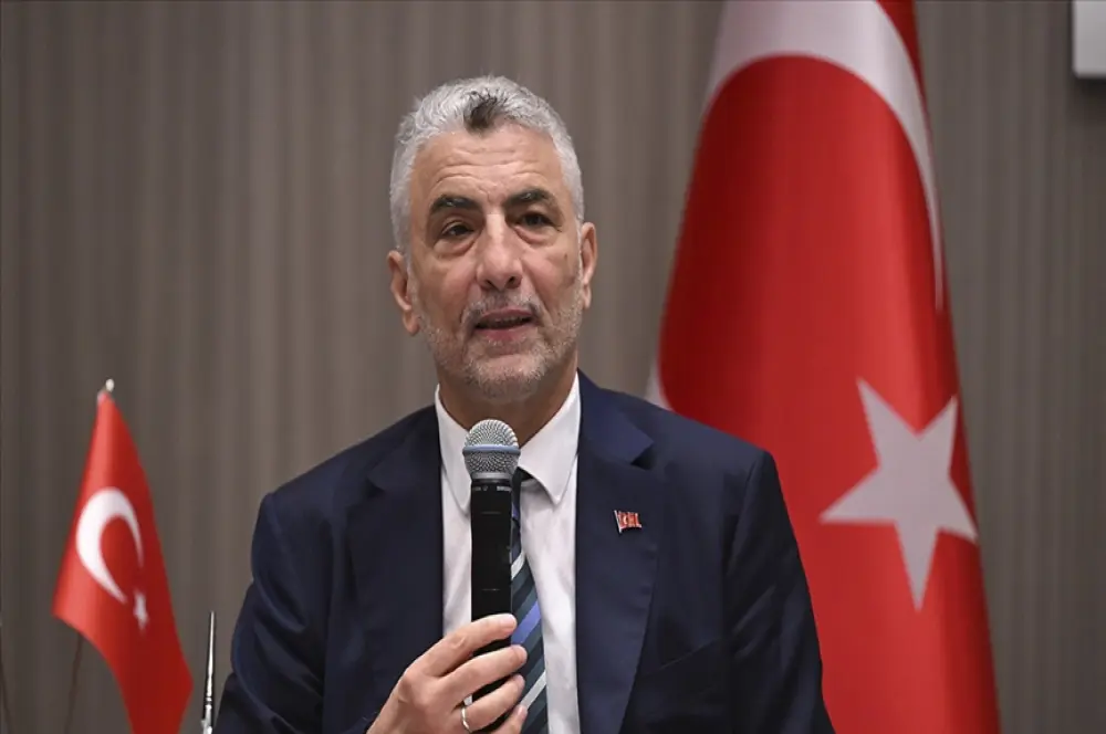 Bakan Bolat, ihracatçının yanında olmaya devam ettiklerini bildirdi Bakan Bolat, ihracatçının yanında olmaya devam ettiklerini bildirdi