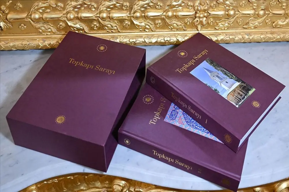 Topkapı Sarayı'nın tüm detaylarının anlatıldığı prestij eser yayınlandı Topkapı Sarayı'nın tüm detaylarının anlatıldığı prestij eser yayınlandı