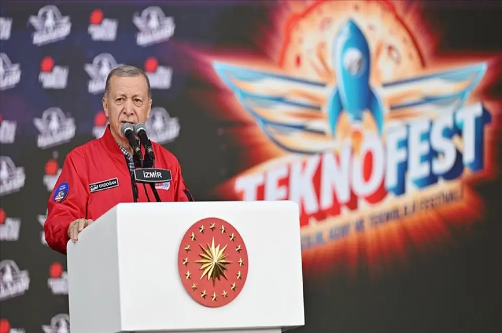 "Savunma ihracatında bu yılki hedefimiz 6 milyar doları aşmak" "Savunma ihracatında bu yılki hedefimiz 6 milyar doları aşmak"