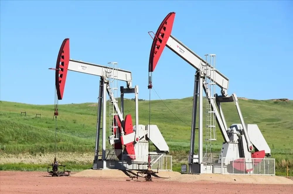 Rus Ural petrolünün varil fiyatı 80 doların üzerine çıktı Rus Ural petrolünün varil fiyatı 80 doların üzerine çıktı