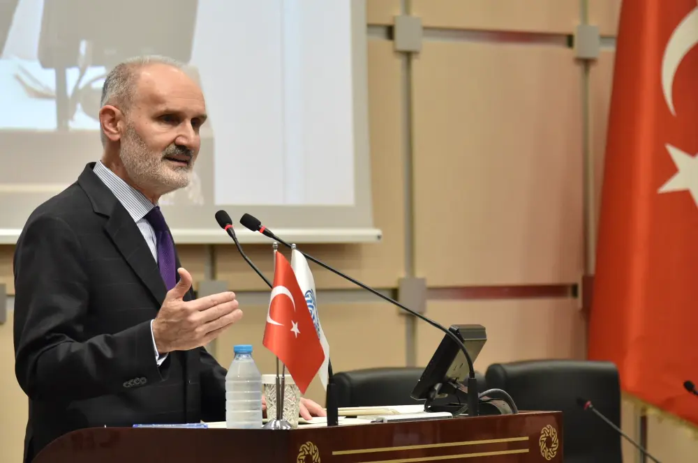 Ekonomi yönetimi, politika setinde ‘eş güdümlü ince ayar’a devam ediyor Ekonomi yönetimi, politika setinde ‘eş güdümlü ince ayar’a devam ediyor