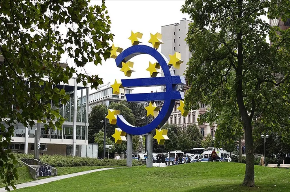 ECB'nin Tüketici Beklentileri Anketi'nde enflasyon beklentisi sınırlı yükseldi ECB'nin Tüketici Beklentileri Anketi'nde enflasyon beklentisi sınırlı yükseldi