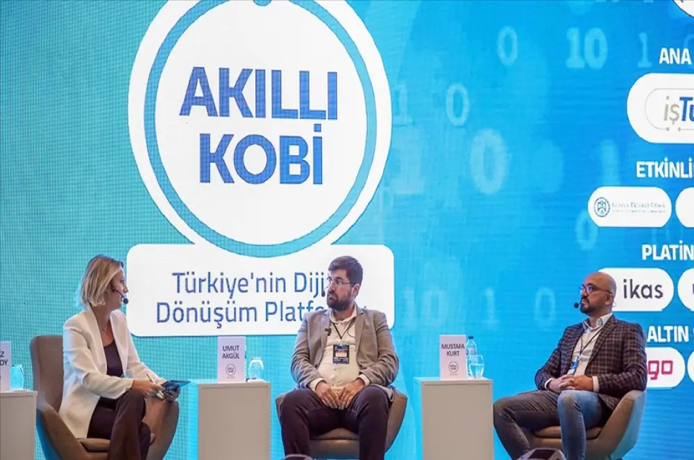 Dijital Dönüşüm Konferansı'nın ikincisi Konya'da yapıldı Dijital Dönüşüm Konferansı'nın ikincisi Konya'da yapıldı
