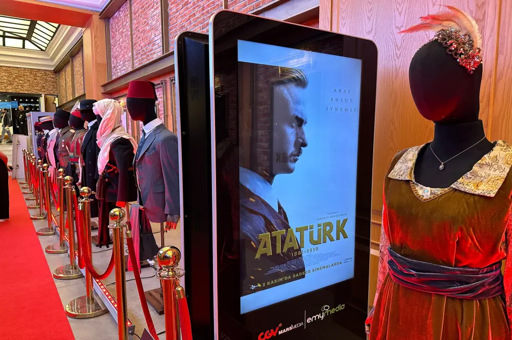 Atatürk 1881-1919 filminin özel gösterimi yapıldı Atatürk 1881-1919 filminin özel gösterimi yapıldı
