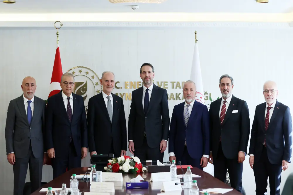 İTO, iş dünyasının önerilerini Bakanların gündemine taşıyor İTO, iş dünyasının önerilerini Bakanların gündemine taşıyor