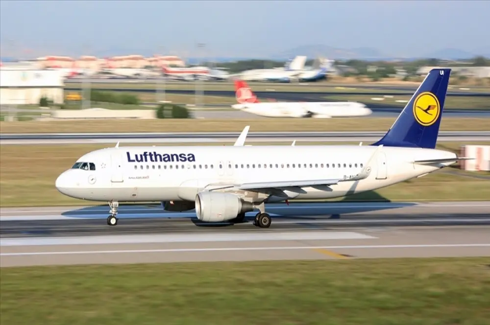 Lufthansa 2025'e kadar 2 binden fazla pilot almayı planlıyor Lufthansa 2025'e kadar 2 binden fazla pilot almayı planlıyor