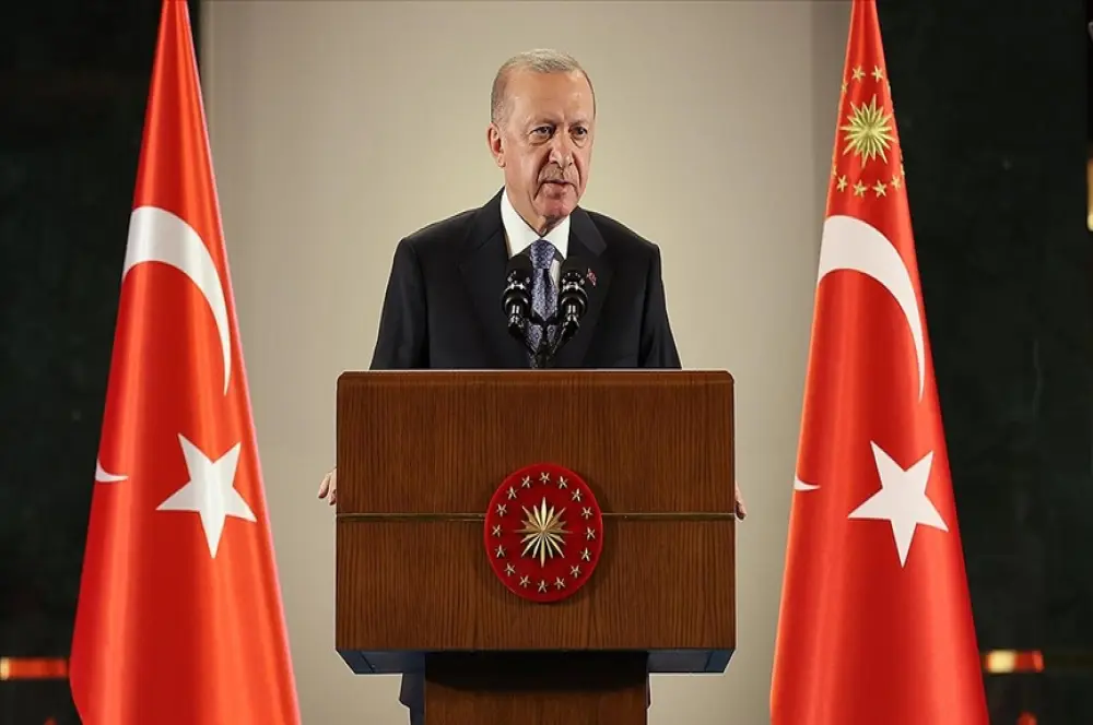 "Cumhuriyet'imizi yeni asrına hazırlamanın gayreti içindeyiz" "Cumhuriyet'imizi yeni asrına hazırlamanın gayreti içindeyiz"