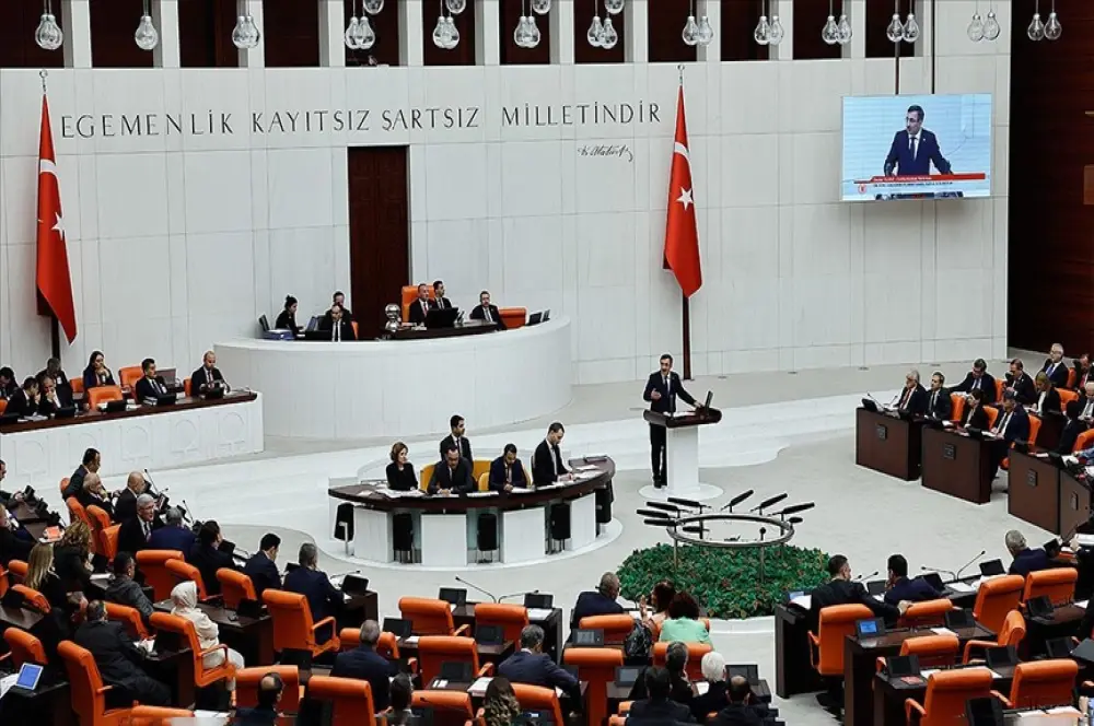 Hedef, enflasyonu orta vadede kalıcı şekilde tek haneli rakamlara düşürmek Hedef, enflasyonu orta vadede kalıcı şekilde tek haneli rakamlara düşürmek