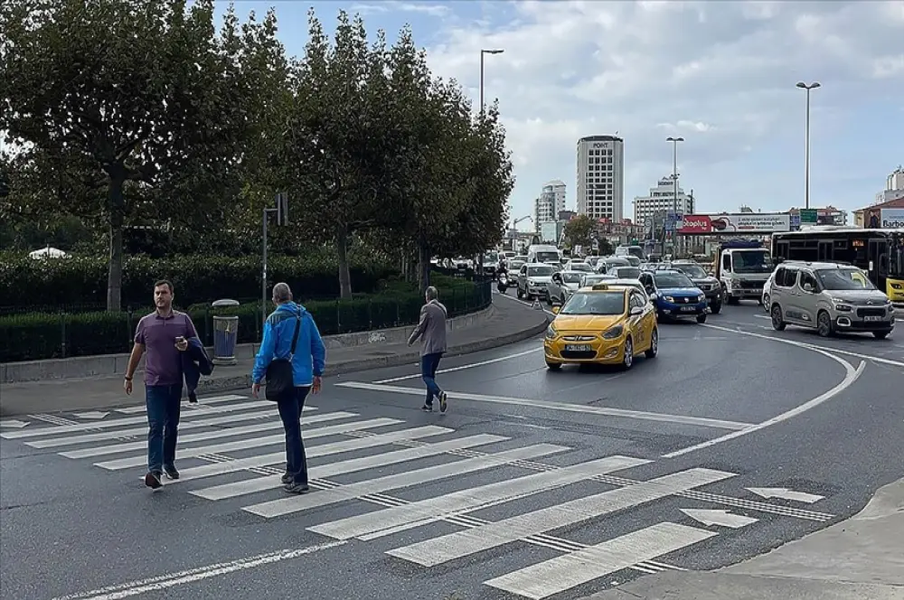 Yaya yolu ve kaldırıma ilişkin yönetmelik Resmi Gazete'de yayımlandı Yaya yolu ve kaldırıma ilişkin yönetmelik Resmi Gazete'de yayımlandı