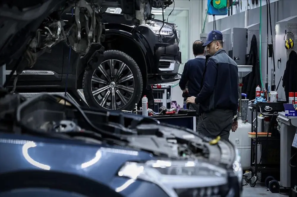 Elektrikli araç sektörü bakım ve onarımda 'Mahir el' arıyor Elektrikli araç sektörü bakım ve onarımda 'Mahir el' arıyor